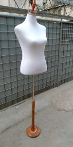 round wooden base mannequin female with 5 years warranty